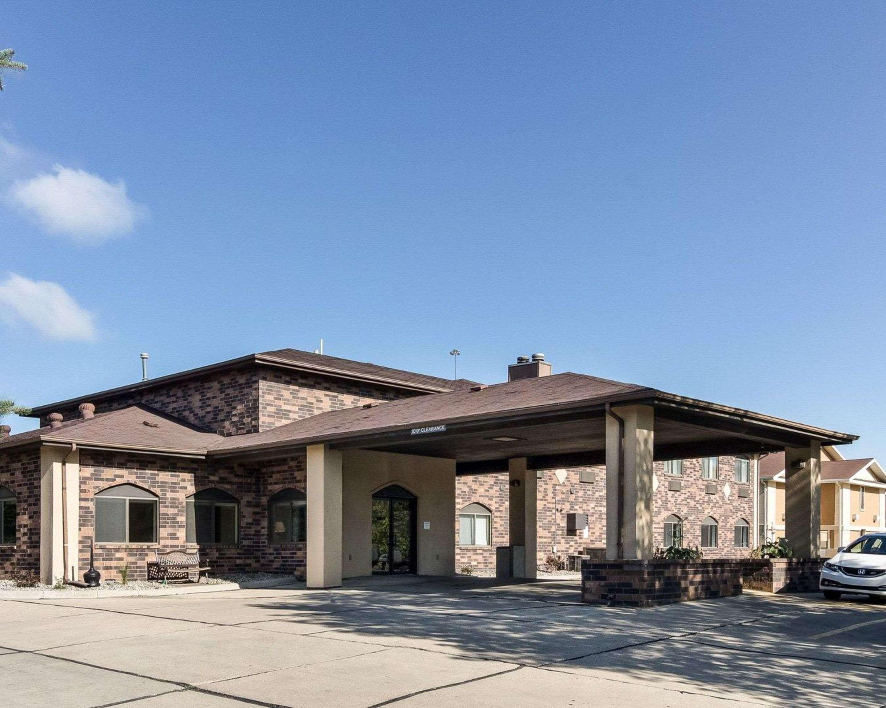 Quality Suites Near West Acres Fargo Extérieur photo