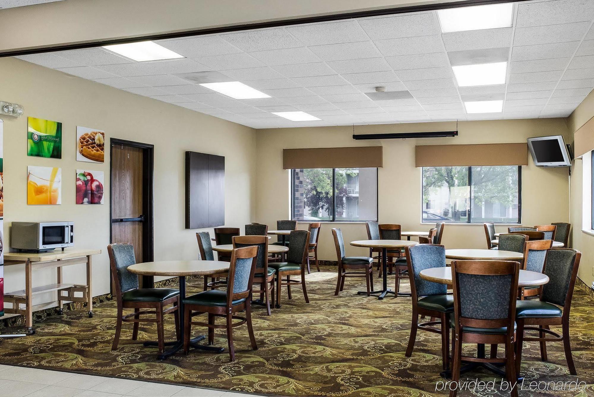 Quality Suites Near West Acres Fargo Extérieur photo