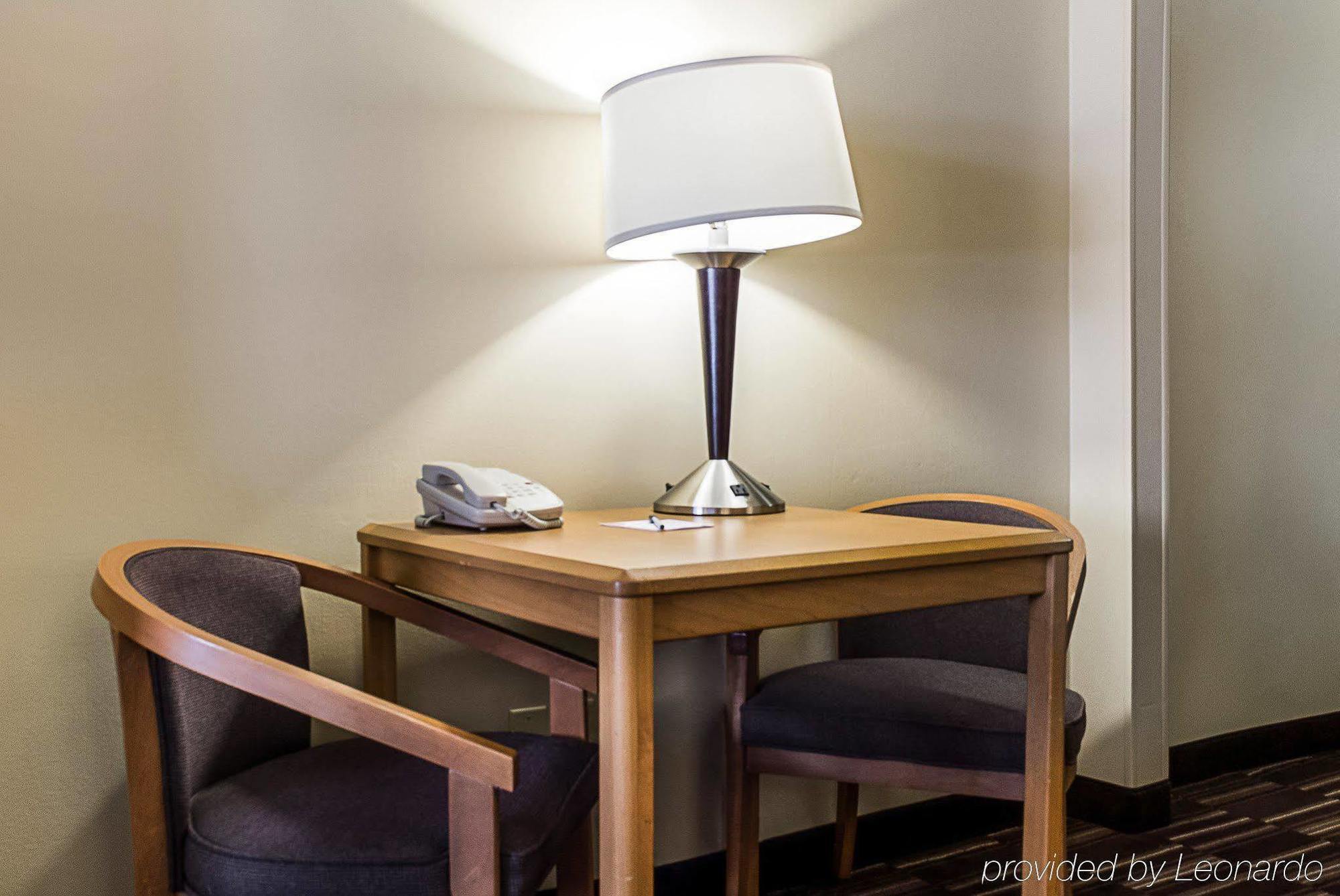 Quality Suites Near West Acres Fargo Extérieur photo