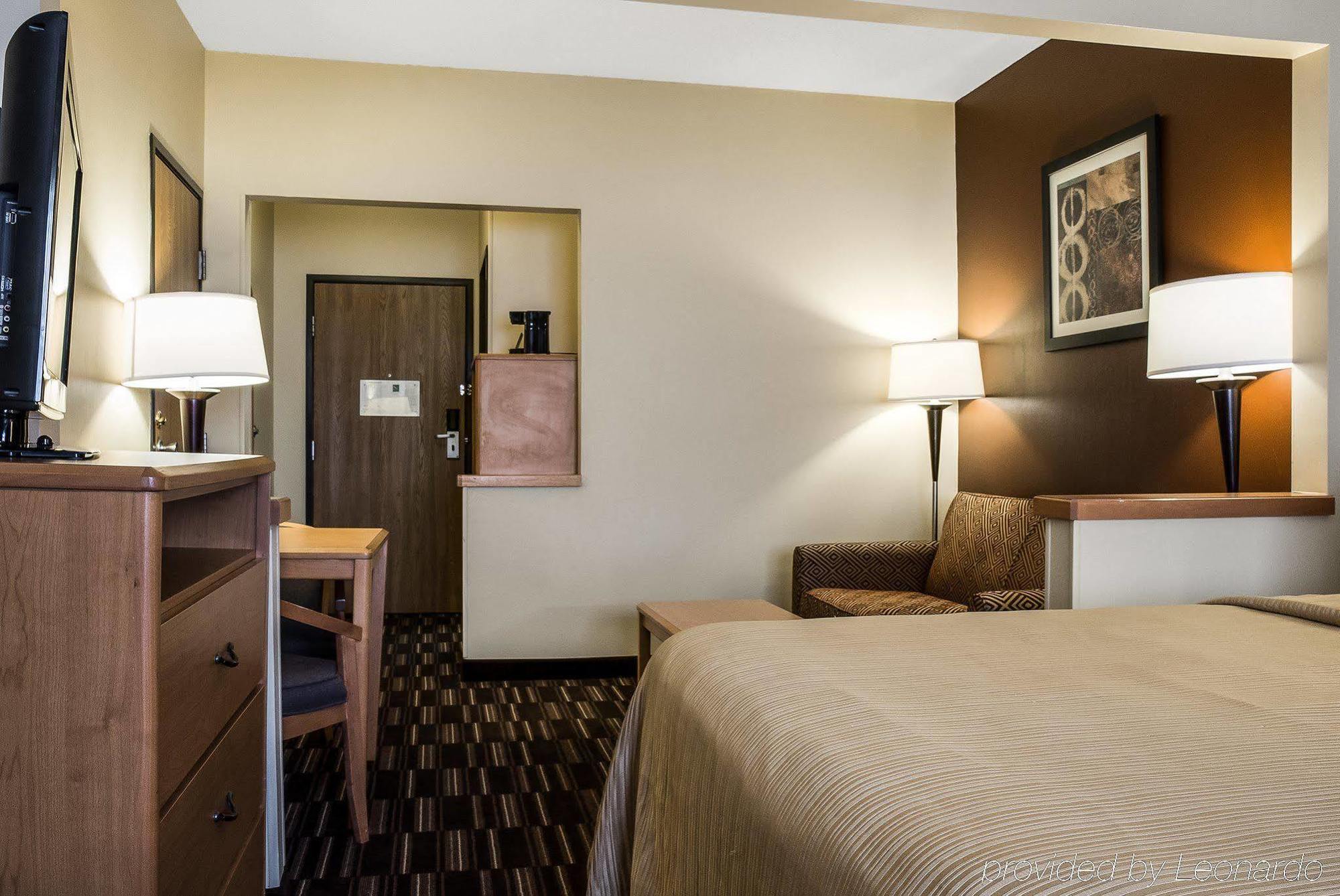 Quality Suites Near West Acres Fargo Extérieur photo