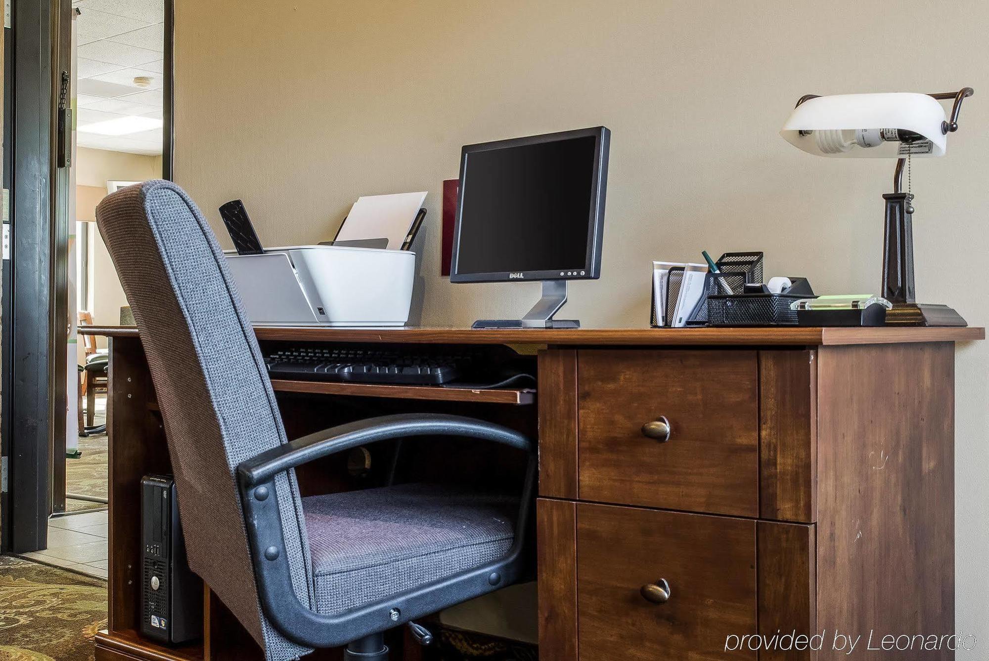 Quality Suites Near West Acres Fargo Extérieur photo