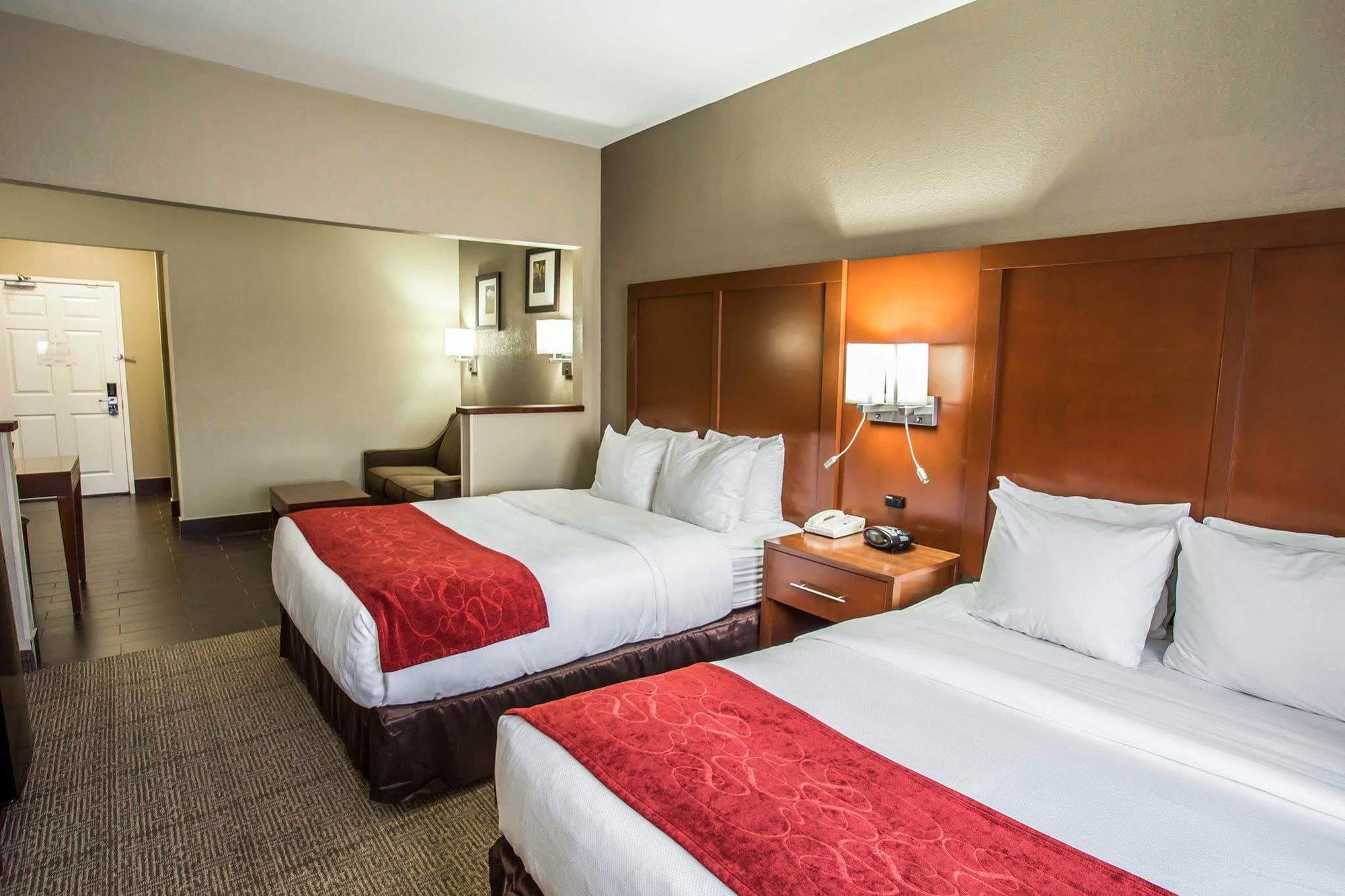 Quality Suites Near West Acres Fargo Extérieur photo